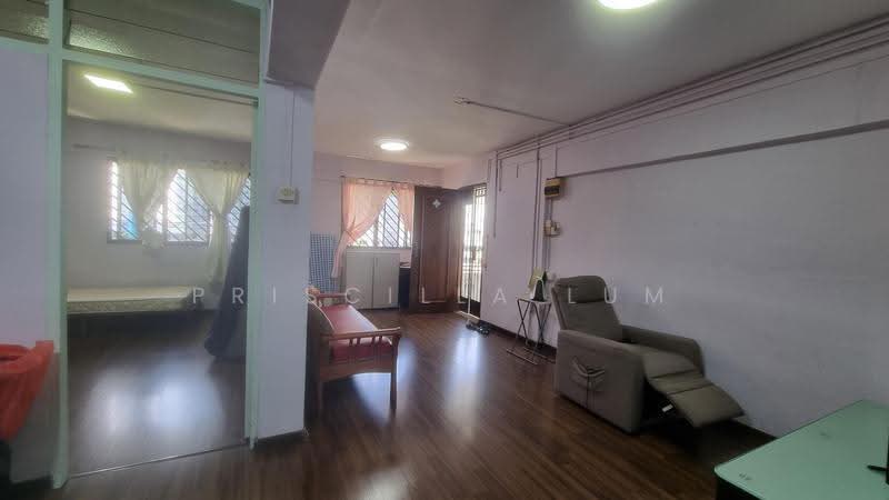 465 Ang Mo Kio Avenue 10, 465 Ang Mo Kio Avenue 10, Ang Mo Kio / Bishan / Thomson, 2 Bedrooms, 883 sqft, HDB Flat For Sale, by Priscilla Lum, 500251140 - Living Room - PropertyGuru.com.sg