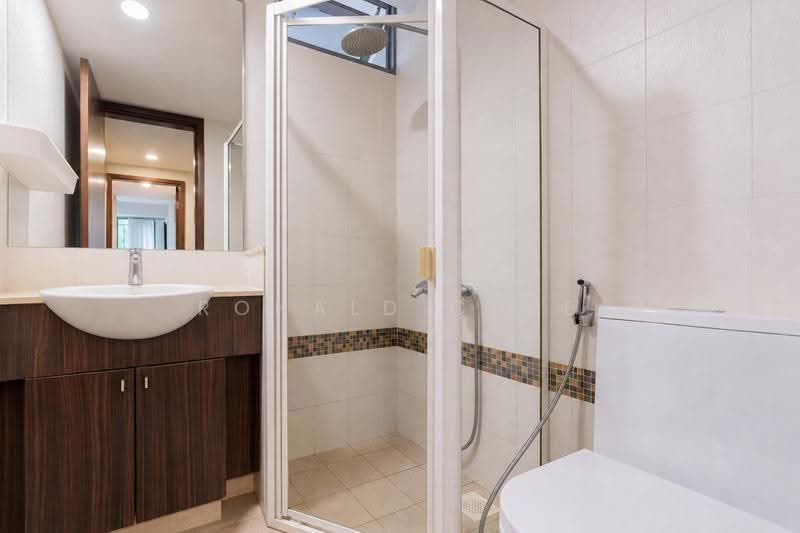 Tanamera Crest, 6 Pari Dedap Walk, Bedok / Upper East Coast, 3 Bedrooms, 1,216 sqft, Condominium For Sale, by Ronald Chye, 500251149 - Bathroom - PropertyGuru.com.sg