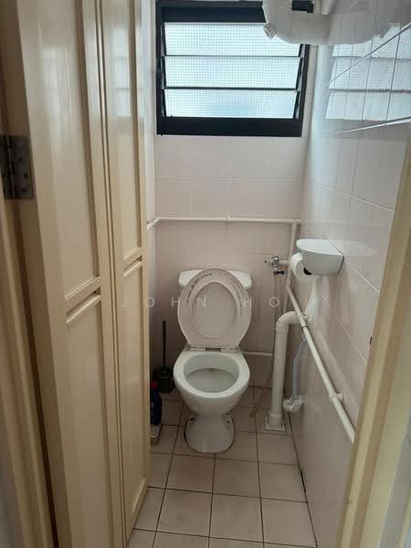 blk 34 upper cross street, , Room Rental, 100 sqft, HDB Flat For Rent, by John Ho, 500251152 - Bathroom - PropertyGuru.com.sg