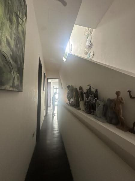 Opera Estate, Jalan Bangsawan, East Coast / Marine Parade, 5 Bedrooms, 3,300 sqft, Terraced House For Sale, by Rita King, 500251168 - Corridor - PropertyGuru.com.sg