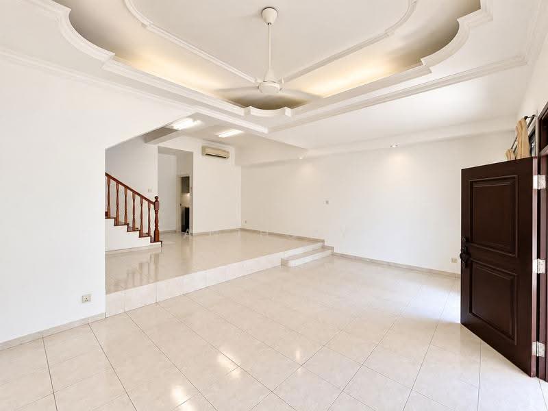 Garlick Ville, 7, Tanglin / Holland / Bukit Timah, 5 Bedrooms, 2,700 sqft, Terraced House For Rent, by Anthony Low, 500251173 - PropertyGuru.com.sg