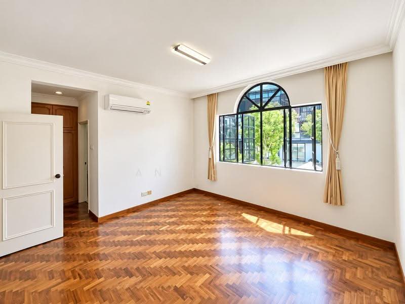 Garlick Ville, 7, Tanglin / Holland / Bukit Timah, 5 Bedrooms, 2,700 sqft, Terraced House For Rent, by Anthony Low, 500251173 - PropertyGuru.com.sg