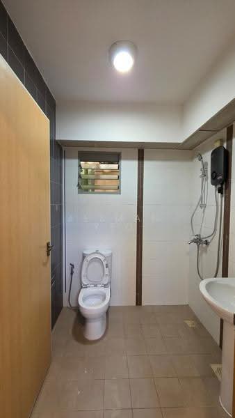 457 Segar Road, 457 Segar Road, Dairy Farm / Bukit Panjang / Choa Chu Kang, Room Rental, 120 sqft, HDB Flat For Rent, by Jesman Yeo, 500251192 - Bathroom - PropertyGuru.com.sg