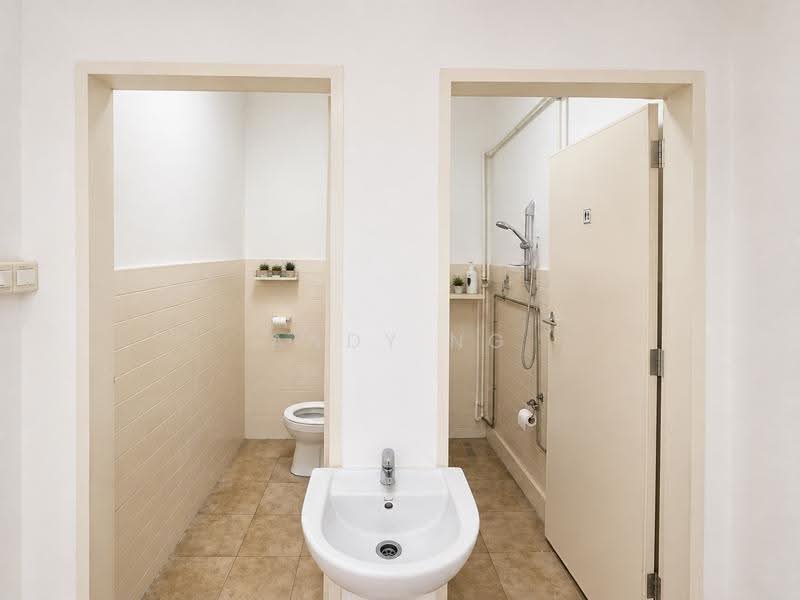 Upper Thomson Road Shop Houses, 272 Upper Thomson Road, Mandai / Upper Thomson, 1,700 sqft, Shop / Shophouse For Rent, by Andy Ng, 500251193 - Bathroom - CommercialGuru.com.sg