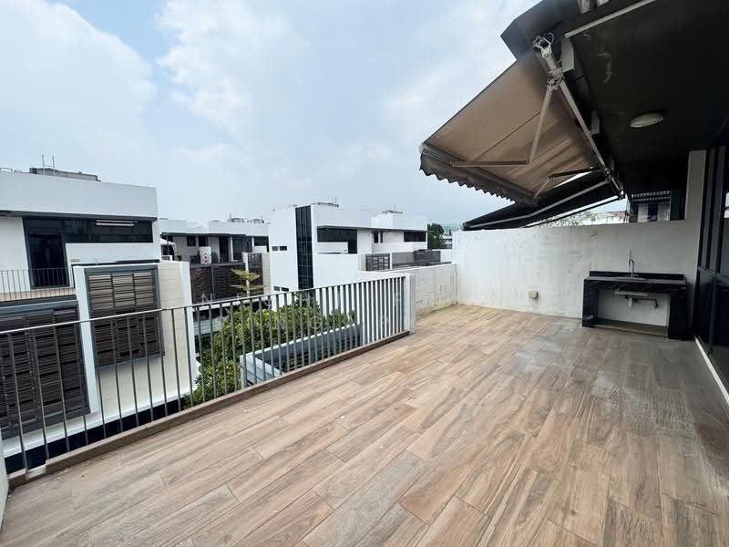 Alana, 176 Sunrise Terrace, Seletar / Yio Chu Kang, 4 Bedrooms, 3,498 sqft, Cluster House For Sale, by GWEN LIM, 500251200 - Balcony - PropertyGuru.com.sg