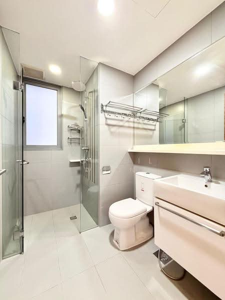 Arc at Tampines, 5 Tampines Avenue 8, Pasir Ris / Tampines, 4 Bedrooms, 1,173 sqft, Condominium For Sale, by Jonquil Woon, 500251201 - Bathroom - PropertyGuru.com.sg