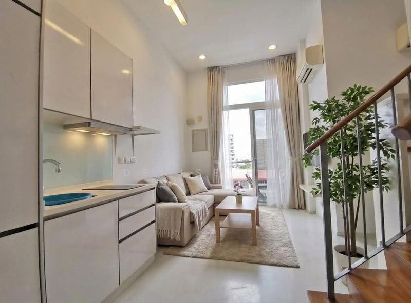 Suites @ Topaz, 3 Topaz Road, Balestier / Toa Payoh, 2 Bedrooms, 1,152 sqft, Condominium For Sale, by Denise Ho, 500251225 - Living Room - PropertyGuru.com.sg