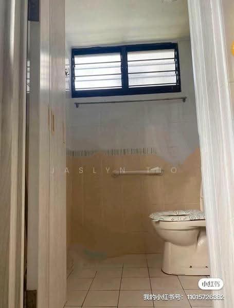 506 West Coast Drive, 506 West Coast Drive, Buona Vista / West Coast / Clementi New Town, 3 Bedrooms, 1,000 sqft, HDB Flat For Rent, by Jaslyn Tio, 500251234 - Bathroom - PropertyGuru.com.sg