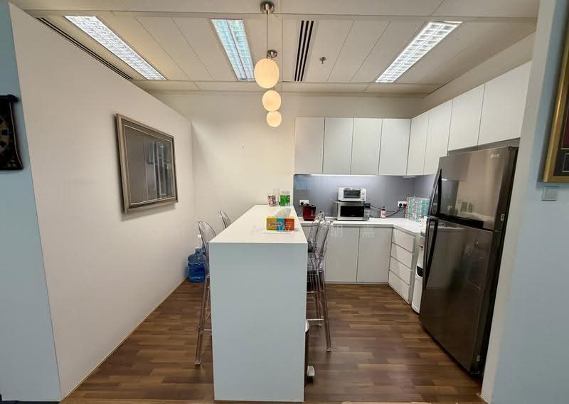 TELOK AYER | Fitted Office | Good Natural Light | 2 Minutes to MRT Station |, Telok Ayer MRT, Boat Quay / Raffles Place / Marina, 1,945 sqft, Office For Rent, by Amy Aw 胡嘉薇, 500251251 - CommercialGuru.com.sg