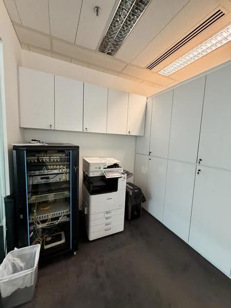 TELOK AYER | Fitted Office | Good Natural Light | 2 Minutes to MRT Station |, Telok Ayer MRT, Boat Quay / Raffles Place / Marina, 1,945 sqft, Office For Rent, by Amy Aw 胡嘉薇, 500251251 - CommercialGuru.com.sg