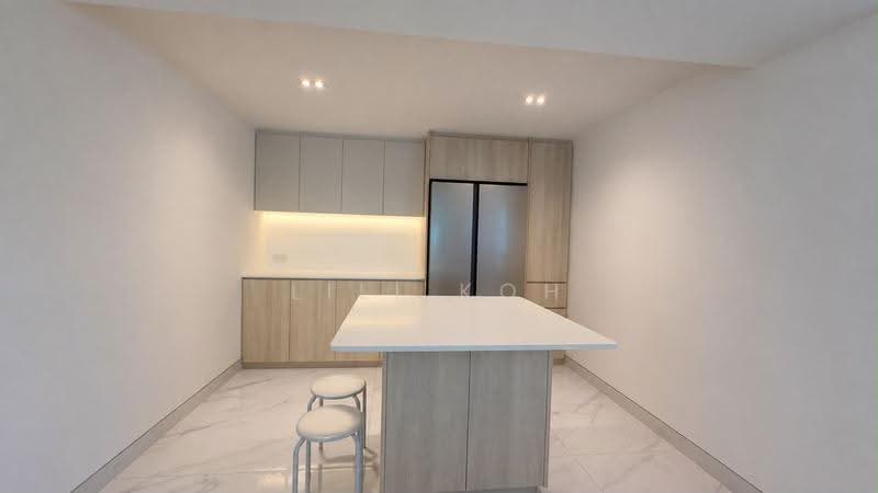 Saraca Gardens, Saraca Walk, Seletar / Yio Chu Kang, 6 Bedrooms, 8,000 sqft, Terraced House For Sale, by LiLi Koh, 500251256 - Kitchen - PropertyGuru.com.sg