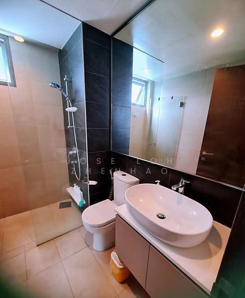 Vue 8 Residence, 89 Pasir Ris Heights, Pasir Ris / Tampines, 2 Bedrooms, 818 sqft, Condominium For Sale, by Jose Loh Zhenhao, 500251257 - Bathroom - PropertyGuru.com.sg
