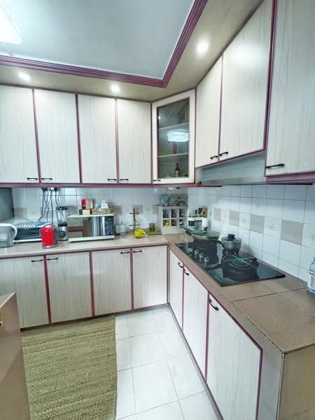 657 Jalan Tenaga, 657 Jalan Tenaga, Eunos / Geylang / Paya Lebar, 3 Bedrooms, 1,141 sqft, HDB Flat For Sale, by Carson Chan, 500251262 - Kitchen - PropertyGuru.com.sg