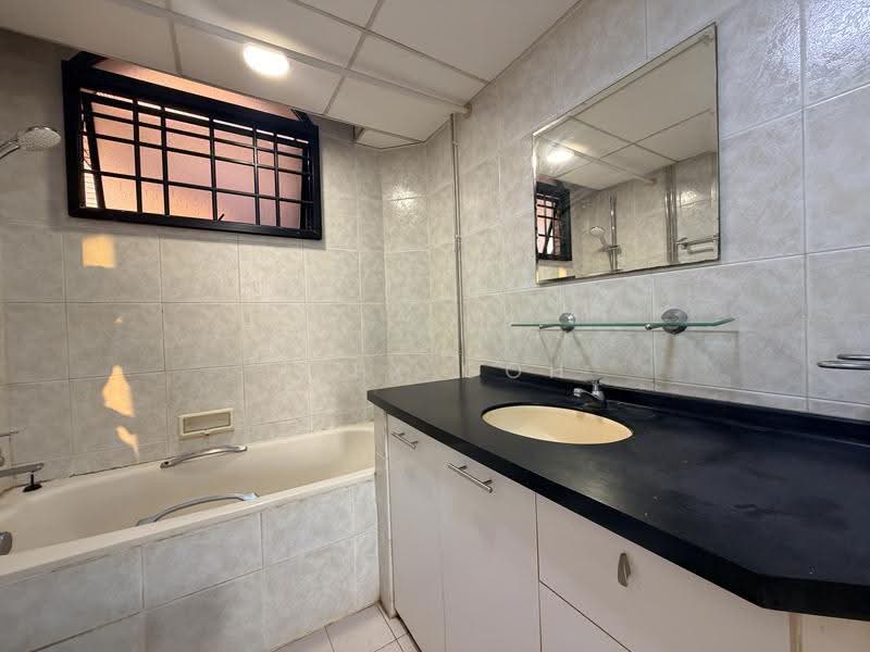 Kembangan Court, 5 Jalan Masjid, Eunos / Geylang / Paya Lebar, Room Rental, 150 sqft, Condominium For Rent, by Alex Goh, 500251270 - Bathroom - PropertyGuru.com.sg