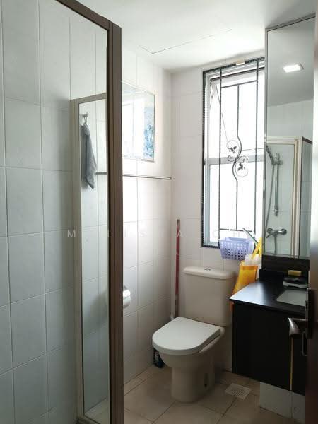 Mimosa View, Mimosa View, Seletar / Yio Chu Kang, 5 Bedrooms, 3,617 sqft, Terraced House For Sale, by Melissa Oh, 500251274 - Bedroom 2 Attached Bathroom - PropertyGuru.com.sg