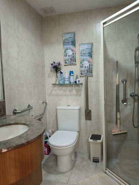 Mimosa View, Mimosa View, Seletar / Yio Chu Kang, 5 Bedrooms, 3,617 sqft, Terraced House For Sale, by Melissa Oh, 500251274 - Granny's Room Bathroom - PropertyGuru.com.sg