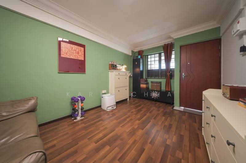 602 Clementi West Street 1, 602 Clementi West Street 1, Buona Vista / West Coast / Clementi New Town, 2 Bedrooms, 721 sqft, HDB Flat For Sale, by Karen Chua, 500251276 - Living Room - PropertyGuru.com.sg