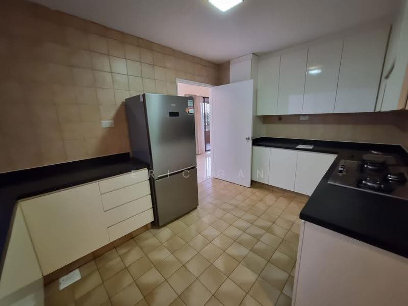 The Cairnhill, 4 Cairnhill Rise, Orchard / River Valley, 4 Bedrooms, 2,788 sqft, Condominium For Rent, by Eric Gan, 500251299 - Kitchen - PropertyGuru.com.sg