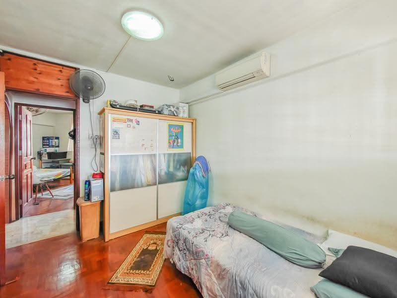 203 Tampines Street 21, 203 Tampines Street 21, Pasir Ris / Tampines, 3 Bedrooms, 1,432 sqft, HDB Flat For Sale, by Aiman Roza, 500251302 - Bedroom - PropertyGuru.com.sg