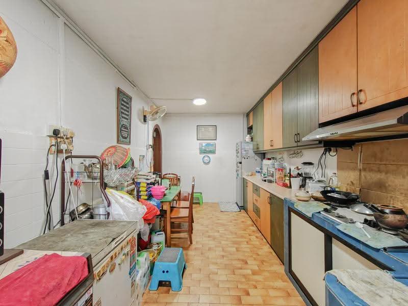 203 Tampines Street 21, 203 Tampines Street 21, Pasir Ris / Tampines, 3 Bedrooms, 1,432 sqft, HDB Flat For Sale, by Aiman Roza, 500251302 - Kitchen - PropertyGuru.com.sg