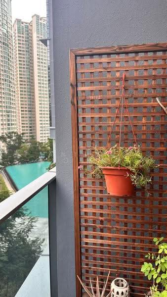Stirling Residences, 23 Stirling Road, Alexandra / Commonwealth, 3 Bedrooms, 764 sqft, Condominium For Sale, by Anthea Yeo 杨丽娇, 500251303 - Balcony - PropertyGuru.com.sg