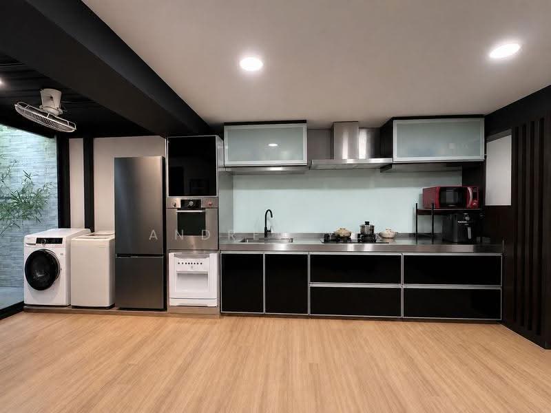 MacPherson Garden Estate, Jalan Gembira, Macpherson / Potong Pasir, 2 Bedrooms, 1,200 sqft, Terraced House For Sale, by Andrew Yek, 500251311 - Kitchen - PropertyGuru.com.sg