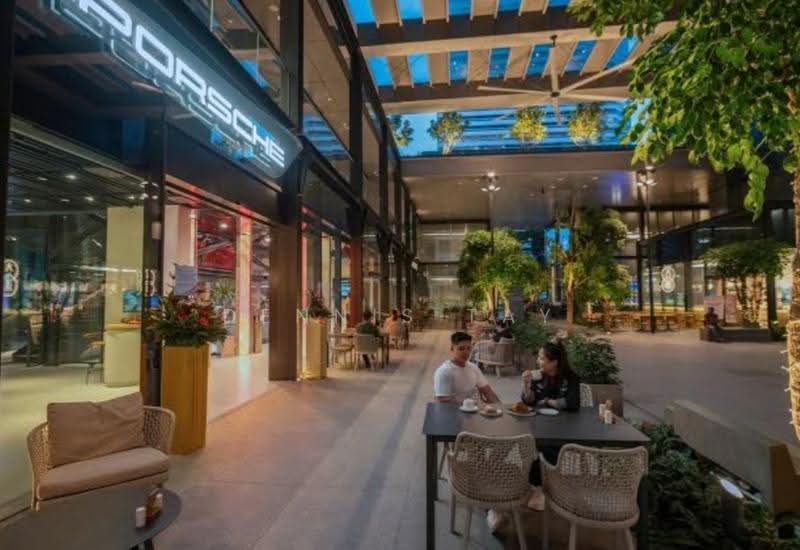 Guoco Midtown, 124 Beach Road, Beach Road / Bugis / Rochor, 1,528 sqft, Food & Beverage For Rent, by Dennis Tay, 500251316 - Exterior - CommercialGuru.com.sg