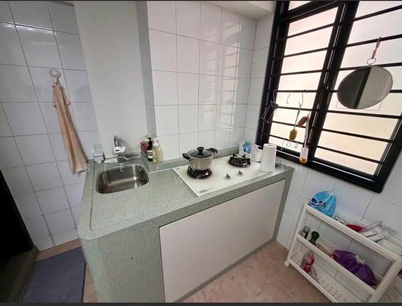 30 Jalan Klinik, 30 Jalan Klinik, Alexandra / Commonwealth, 2 Bedrooms, 650 sqft, HDB Flat For Rent, by Steve Ng Chih Wei, 500251322 - Kitchen - PropertyGuru.com.sg