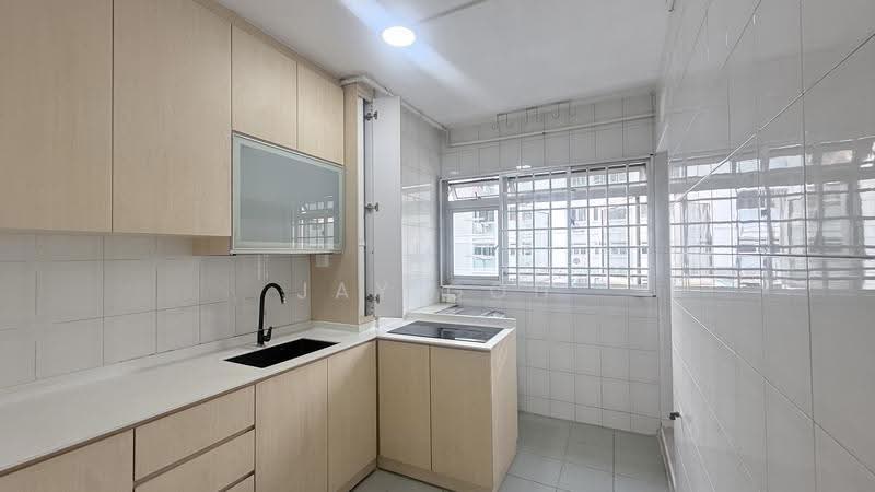 331 Woodlands Avenue 1, 331 Woodlands Avenue 1, Admiralty / Woodlands, 2 Bedrooms, 750 sqft, HDB Flat For Rent, by Jay Goh, 500251344 - Kitchen - PropertyGuru.com.sg