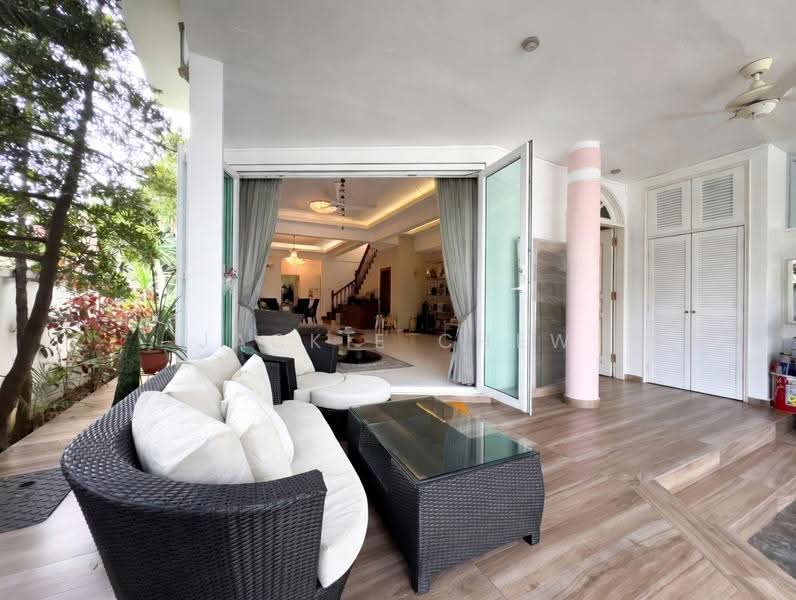 ★ GIANT ★ DISTRICT 19 Serangoon Gardens Semi-Detached Home | Move-in Condition, Cooling Close, Chartwell Drive, Conway Grove, Hougang / Punggol / Sengkang, 6 Bedrooms, 4,000 sqft, Semi-Detached House For Sale, by Jackie Chew, 500251346 - Living Room - PropertyGuru.com.sg