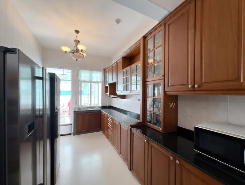 ★ GIANT ★ DISTRICT 19 Serangoon Gardens Semi-Detached Home | Move-in Condition, Cooling Close, Chartwell Drive, Conway Grove, Hougang / Punggol / Sengkang, 6 Bedrooms, 4,000 sqft, Semi-Detached House For Sale, by Jackie Chew, 500251346 - Kitchen - PropertyGuru.com.sg