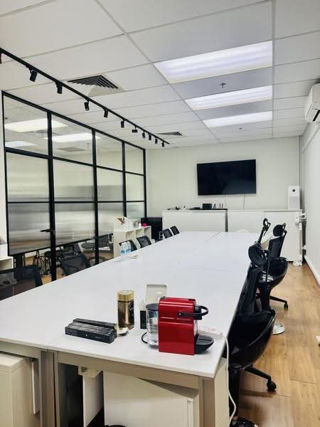 The Riverside Piazza, 11 Keng Cheow Street, Boat Quay / Raffles Place / Marina, 980 sqft, Office For Rent, by Leia E Tan, 500251353 - Interior - CommercialGuru.com.sg