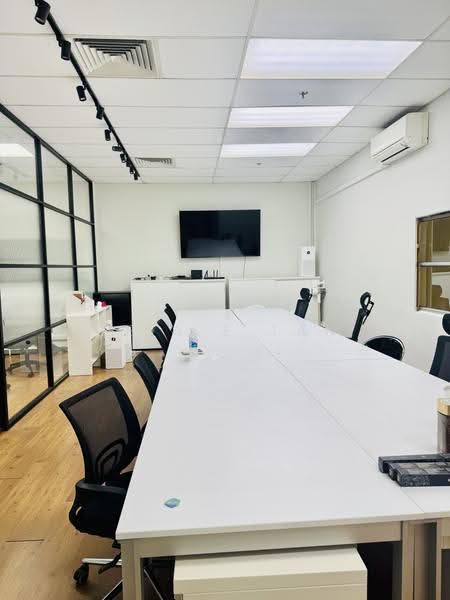 The Riverside Piazza, 11 Keng Cheow Street, Boat Quay / Raffles Place / Marina, 980 sqft, Office For Rent, by Leia E Tan, 500251353 - Interior - CommercialGuru.com.sg