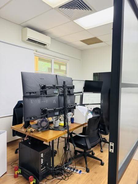 The Riverside Piazza, 11 Keng Cheow Street, Boat Quay / Raffles Place / Marina, 980 sqft, Office For Rent, by Leia E Tan, 500251353 - Study - CommercialGuru.com.sg