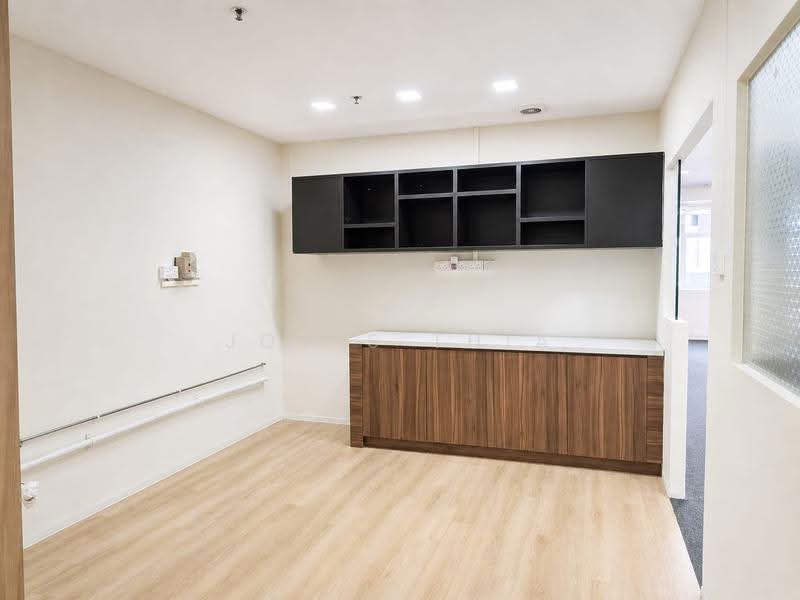 Cheap Office For Rent Along Lower Delta Road (District 3), Alexandra / Commonwealth, 3,200 sqft, Office For Rent, by Jovis Thia, 500251356 - Interior - CommercialGuru.com.sg
