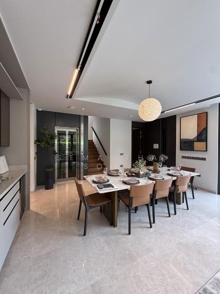 Newly TOP FH Brand New 3 Sty + Attic 5BR Semi-D, Clementi Park / Upper Bukit Timah, 5 Bedrooms, 5,436 sqft, Semi-Detached House For Sale, by Semantha Soon, 500251361 - Dining Room - PropertyGuru.com.sg
