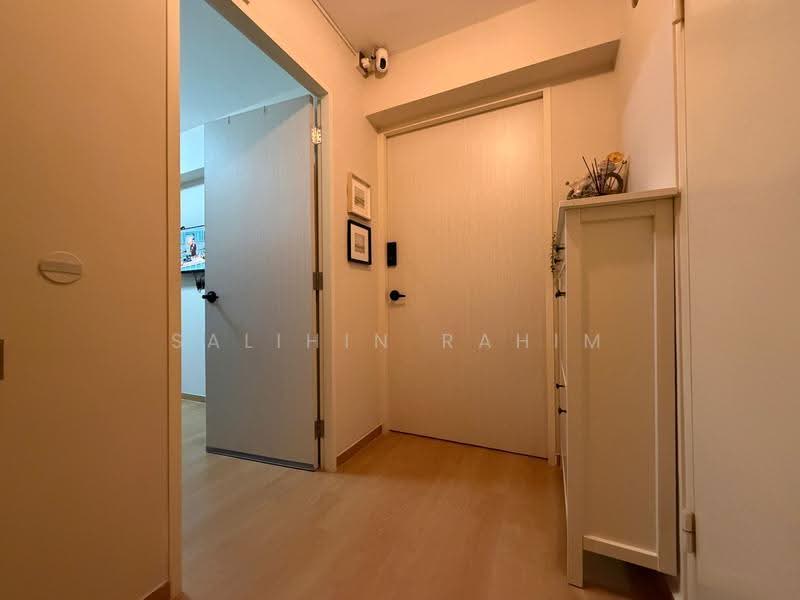572A Woodlands Avenue 1, 572A Woodlands Avenue 1, Admiralty / Woodlands, Room Rental, 150 sqft, HDB Flat For Rent, by SALIHIN RAHIM, 500251376 - Entrance - PropertyGuru.com.sg