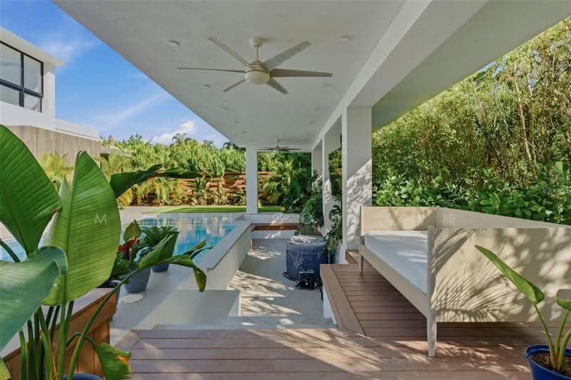 Mount Rosie GCB • ~$18xxPSF • REBUILD POTENTIAL • 1KM ACS/SCGS, Mount Rosie, Newton / Novena, 3 Bedrooms, 8,000 sqft, Good Class Bungalow For Sale, by Martin Goh 吴伟楠, 500251382 - Exterior - PropertyGuru.com.sg