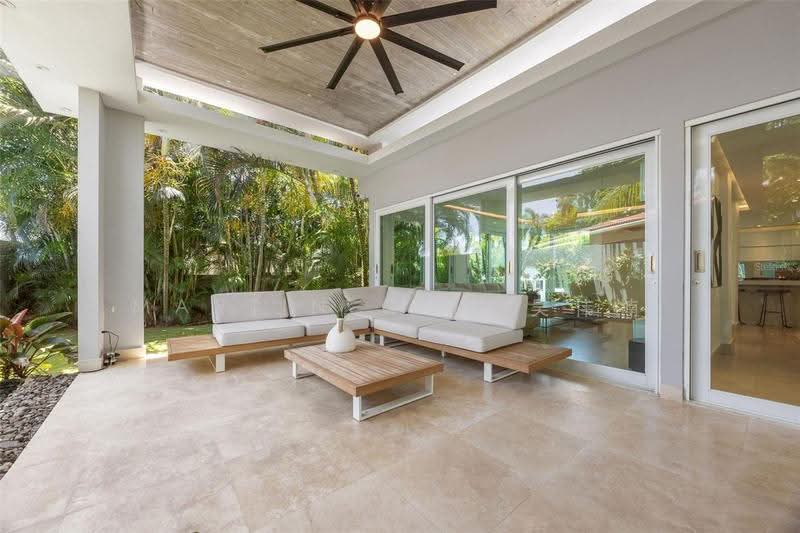 Mount Rosie GCB • ~$18xxPSF • REBUILD POTENTIAL • 1KM ACS/SCGS, Mount Rosie, Newton / Novena, 3 Bedrooms, 8,000 sqft, Good Class Bungalow For Sale, by Martin Goh 吴伟楠, 500251382 - Exterior - PropertyGuru.com.sg