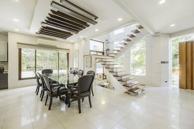 Mount Rosie GCB • ~$18xxPSF • REBUILD POTENTIAL • 1KM ACS/SCGS, Mount Rosie, Newton / Novena, 3 Bedrooms, 8,000 sqft, Good Class Bungalow For Sale, by Martin Goh 吴伟楠, 500251382 - Dining Room - PropertyGuru.com.sg