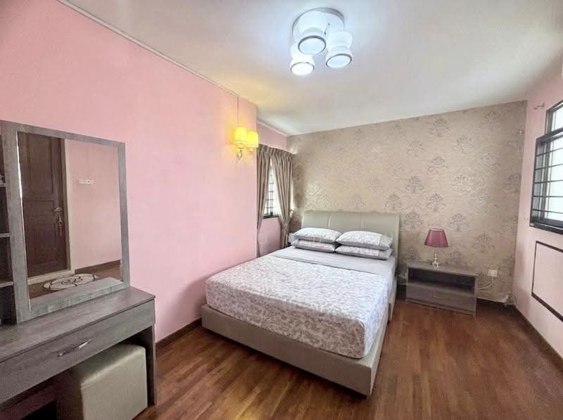 678D Jurong West Street 64, 678D Jurong West Street 64, Boon Lay / Jurong / Tuas, 3 Bedrooms, 1,184 sqft, HDB Flat For Sale, by Raymond Fu, 500251410 - Master Bedroom - PropertyGuru.com.sg