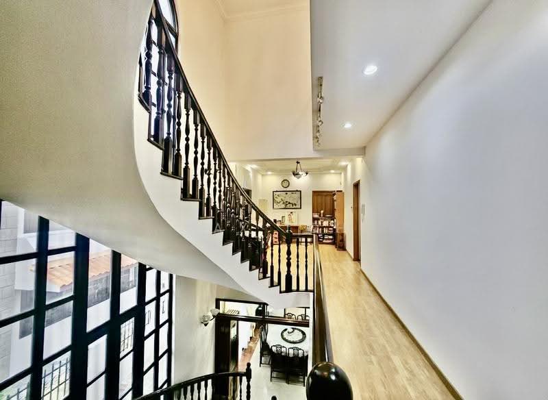 LANDED7772 @ D14 VALUE BUY DETACHED, Kembangan Vicinity, Newton / Novena, 6 Bedrooms, 5,000 sqft, Detached House For Sale, by Max Toh, 500251431 - Corridor - PropertyGuru.com.sg