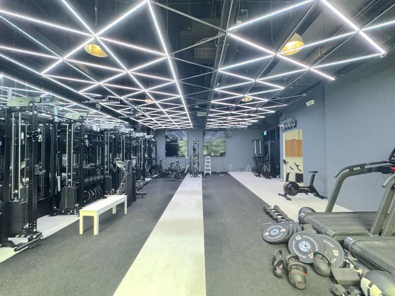 Fully Fitted Gym No Takeover | Robinson Road, Robinson Road/ Telok Ayer/ Cecil Street/ Shenton Way, Boat Quay / Raffles Place / Marina, 3,050 sqft, Other Retail For Rent, by Vivien Tan, 500251468 - Gym - CommercialGuru.com.sg