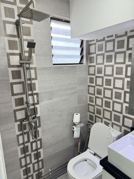 623 Ang Mo Kio Avenue 9, 623 Ang Mo Kio Avenue 9, Ang Mo Kio / Bishan / Thomson, 2 Bedrooms, 732 sqft, HDB Flat For Sale, by Darryl Yap, 500251480 - Bathroom - PropertyGuru.com.sg