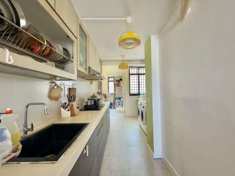 109 Commonwealth Crescent, 109 Commonwealth Crescent, Alexandra / Commonwealth, 3 Bedrooms, 721 sqft, HDB Flat For Sale, by Jeffrey Ng, 500251486 - Kitchen - PropertyGuru.com.sg