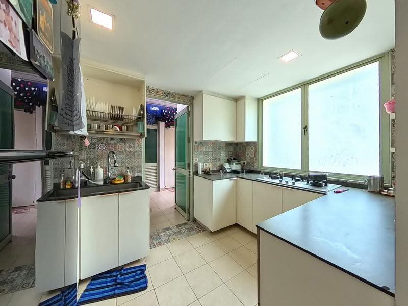 The Clearwater, 8 Bedok Reservoir View, Bedok / Upper East Coast, 4 Bedrooms, 1,539 sqft, Condominium For Sale, by Qutub Khan, 500251502 - Kitchen - PropertyGuru.com.sg