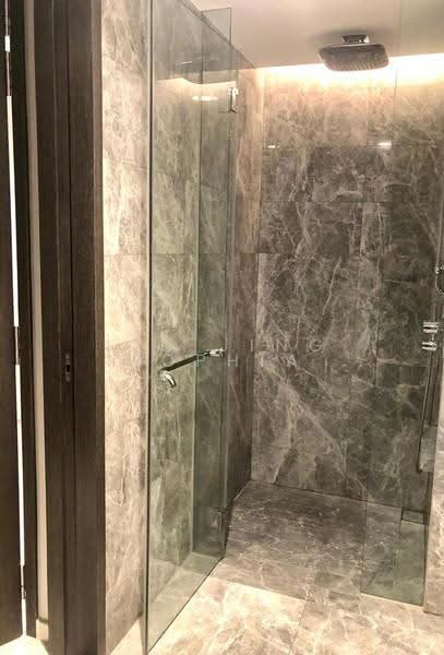 Cairnhill Nine, 9 Cairnhill Road, Orchard / River Valley, 1 Bedroom, 603 sqft, Condominium For Sale, by Lin Jing Sophia, 500251503 - Bathroom - PropertyGuru.com.sg