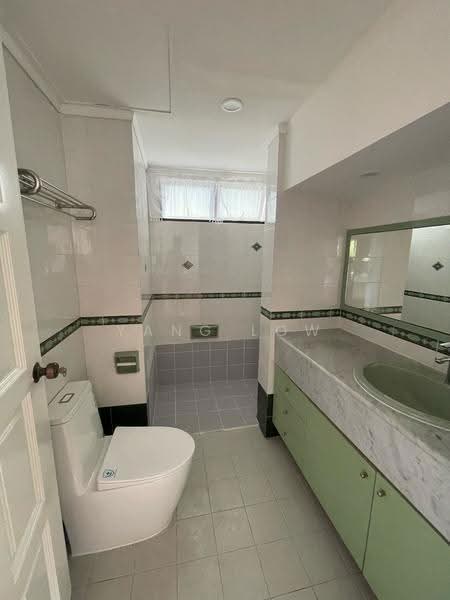 Allsworth Park, 365 Holland Road, Tanglin / Holland / Bukit Timah, 3 Bedrooms, 1,959 sqft, Condominium For Sale, by Yang Low, 500251518 - Bathroom - PropertyGuru.com.sg