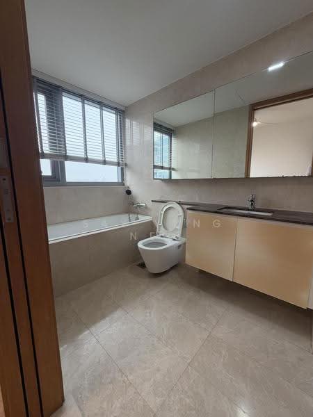The Scala @ Lorong Chuan, 138 Serangoon Avenue 3, Hougang / Punggol / Sengkang, 4 Bedrooms, 1,259 sqft, Condominium For Rent, by Say Yong Neo, 500251536 - Bathroom - PropertyGuru.com.sg