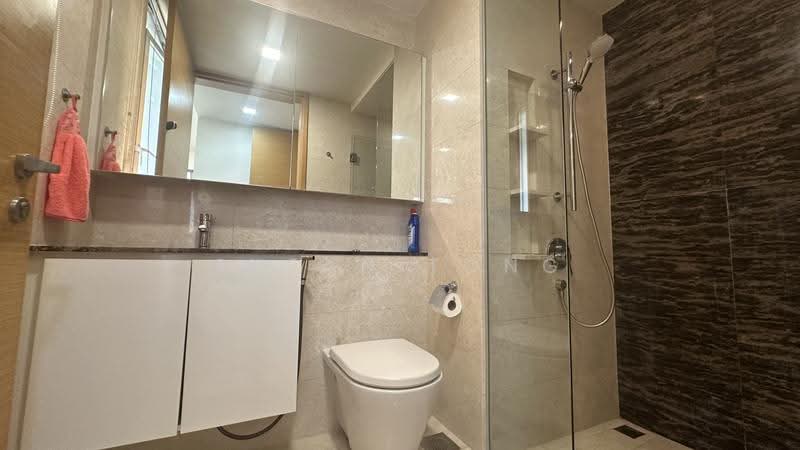 The Scala @ Lorong Chuan, 132 Serangoon Avenue 3, Hougang / Punggol / Sengkang, 3 Bedrooms, 1,044 sqft, Condominium For Rent, by Susan Tong, 500251539 - Master Bathroom - PropertyGuru.com.sg